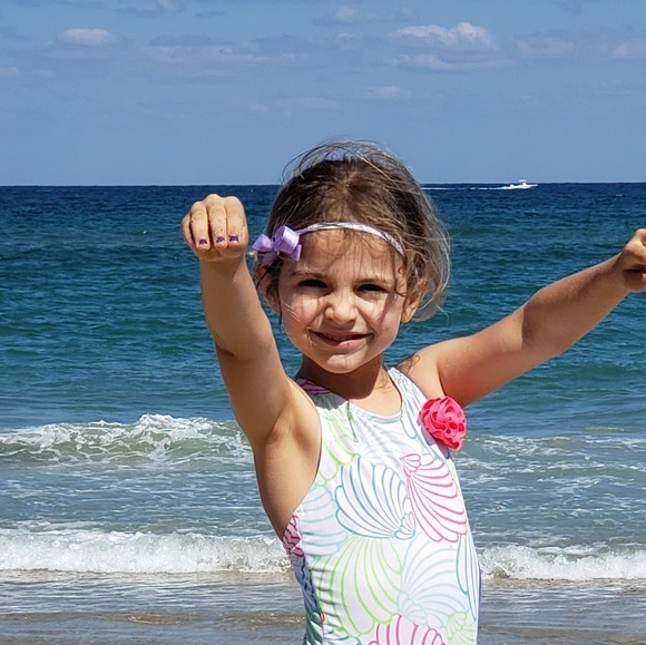 Meet your Posher, Lacey - Picture 2 of 4